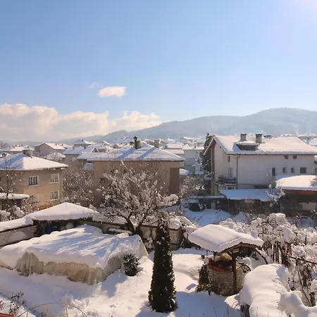 بيت ضيافة старата тонина къща *