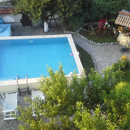 старата тонина къща Гостевой дом